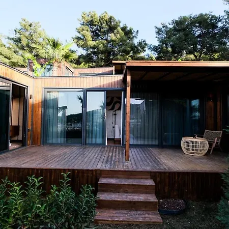 Asha Country Hotel *