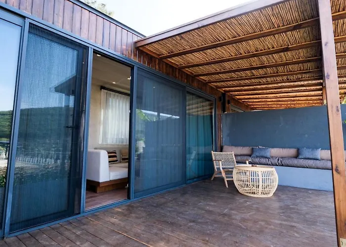 Asha Country מלון אורלה